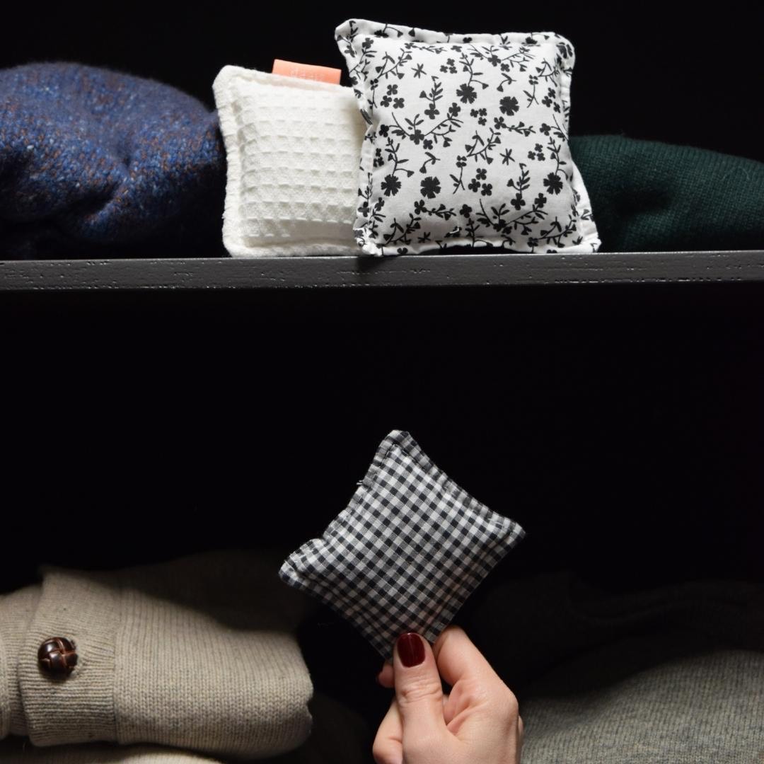 Αρωματικά μαξιλαράκια - Black Flowers - Image 2