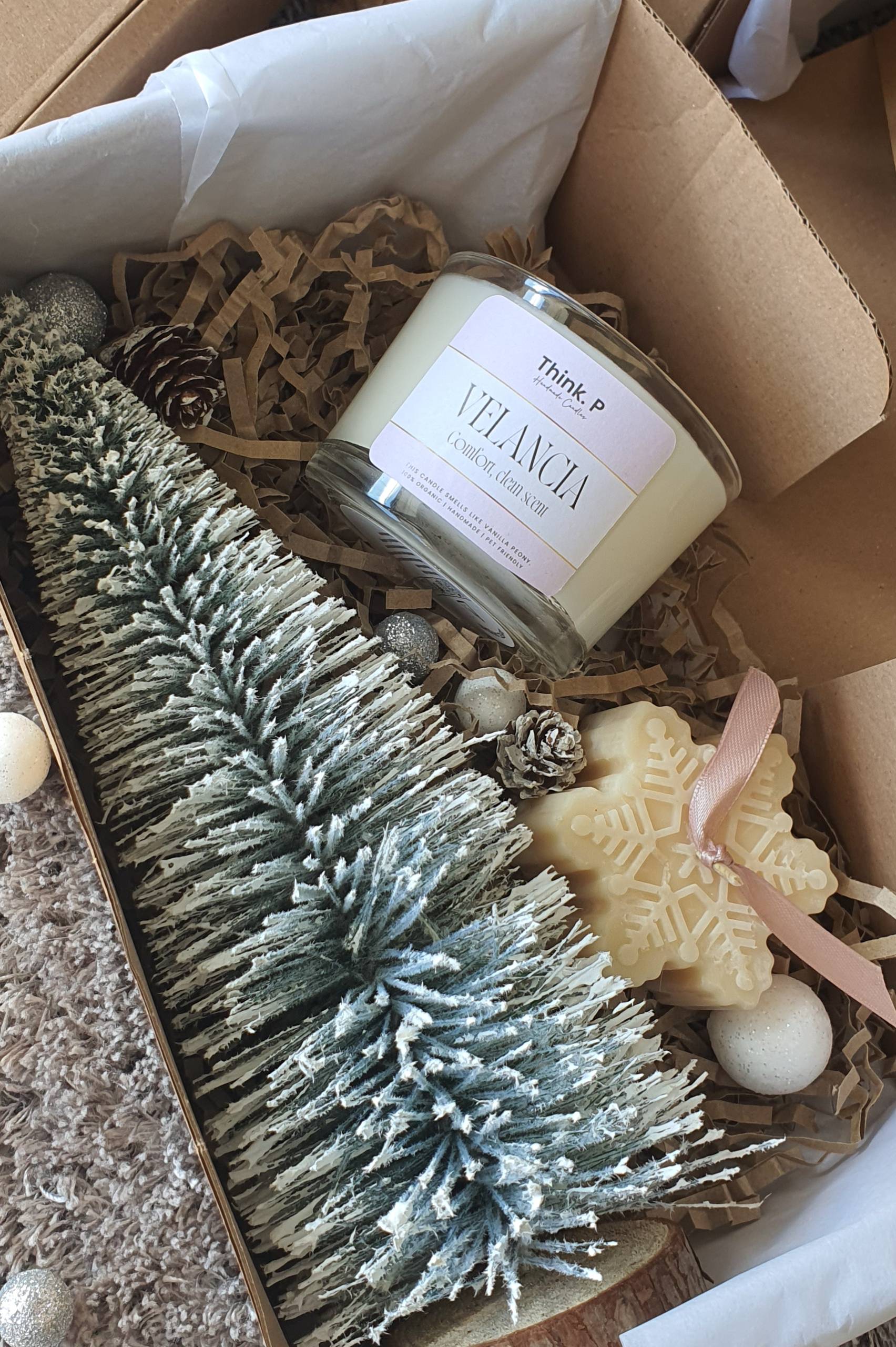 White Christmas Gift Boxes - Image 2